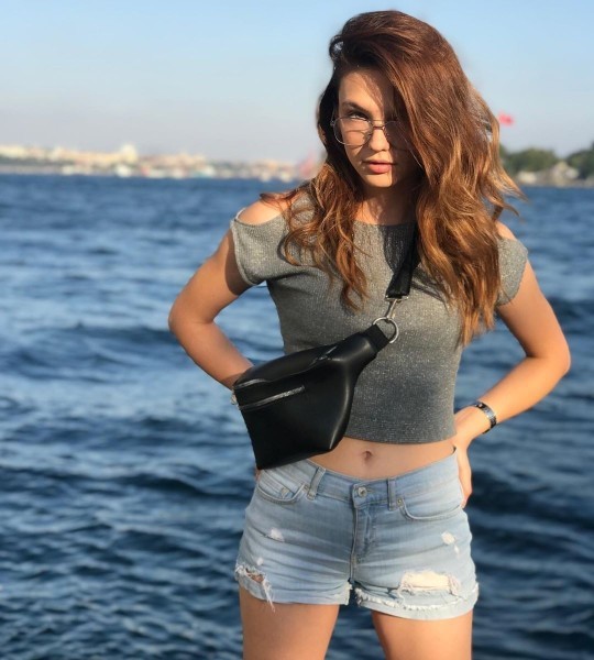 Çirkin olması mümkün değil dediğiniz ünlüler kimler?