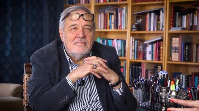 İlber Ortaylının kitaplarını okumayı sever misiniz?