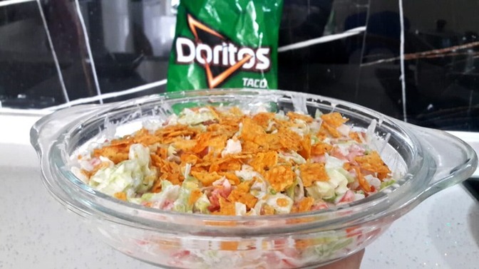 Her şeyin içine Doritos koyuyorlar. Sence Doritos cipslik görevini bırakıp yepyeni bir kariyere mi başladı?