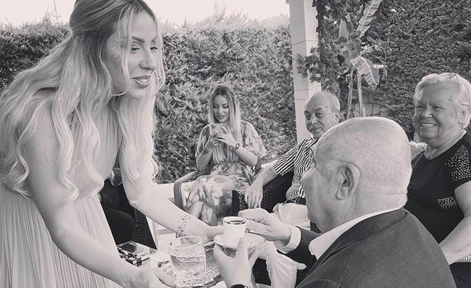 Lucien ARKAS ve Merve Sakallı evliliği için ne düşünüyorsun. Sizce aşk mı kazandı para mı?