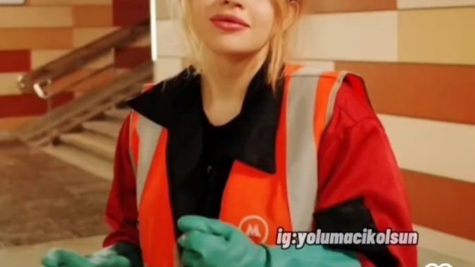 Bir çok kızdan güzel değil mi bu Rus kızı?