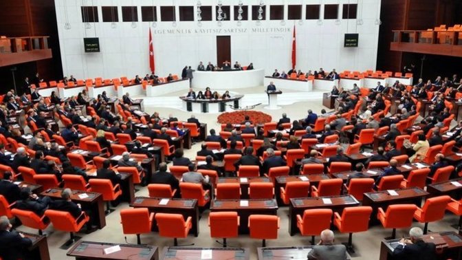 Milletvekillerinin maaşı 40 bin liradan 56 bin liraya yükseliyor! Bize ne kadar artış olur sizce?