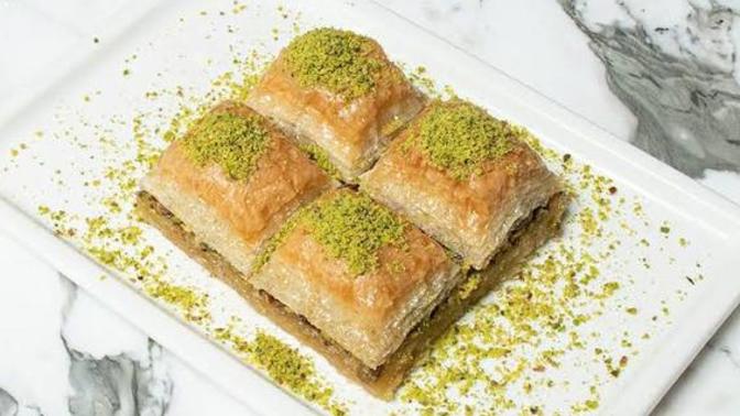 Şerbetli baklava mı, soğuk baklava mı damak tadınıza daha çok uyuyor?