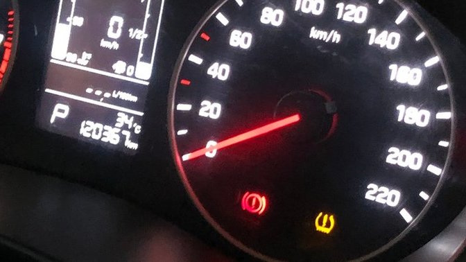 Göstergedeki bu işaret ne demek, bilen varsa yardımcı olabilir mi?