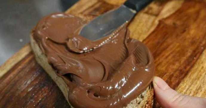 Gece gece çikolatalı ekmek gider mi?