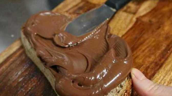 Gece gece çikolatalı ekmek gider mi?