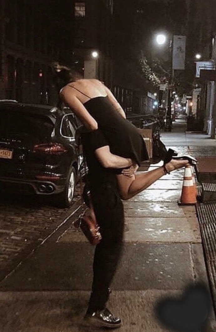 Şarkımızı söylesene 🖤