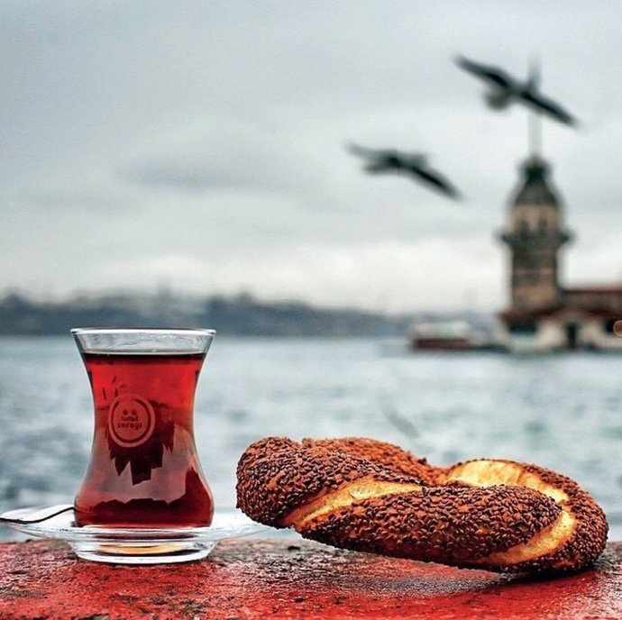 Gevrek sokak simidini mi yoksa pastane simidini mi daha lezzetli buluyorsunuz?