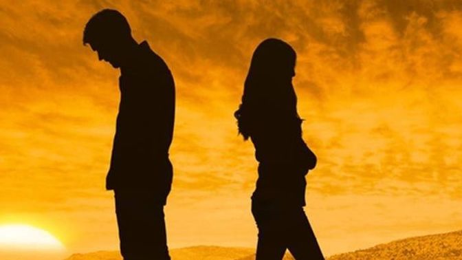 Okul veya Gençlik Dönemlerinizde Gönülden Sevdiğiniz & Uğruna Çok Ağladığınız Birisi Oldu mu?