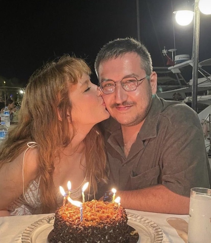 Bana biri bu fotoğrafı açıklayabilir mi?