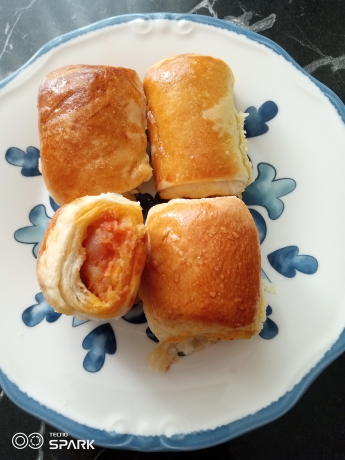 La bebeler ben naptım bakın bı Kola alıp gelmek isteyen kim?