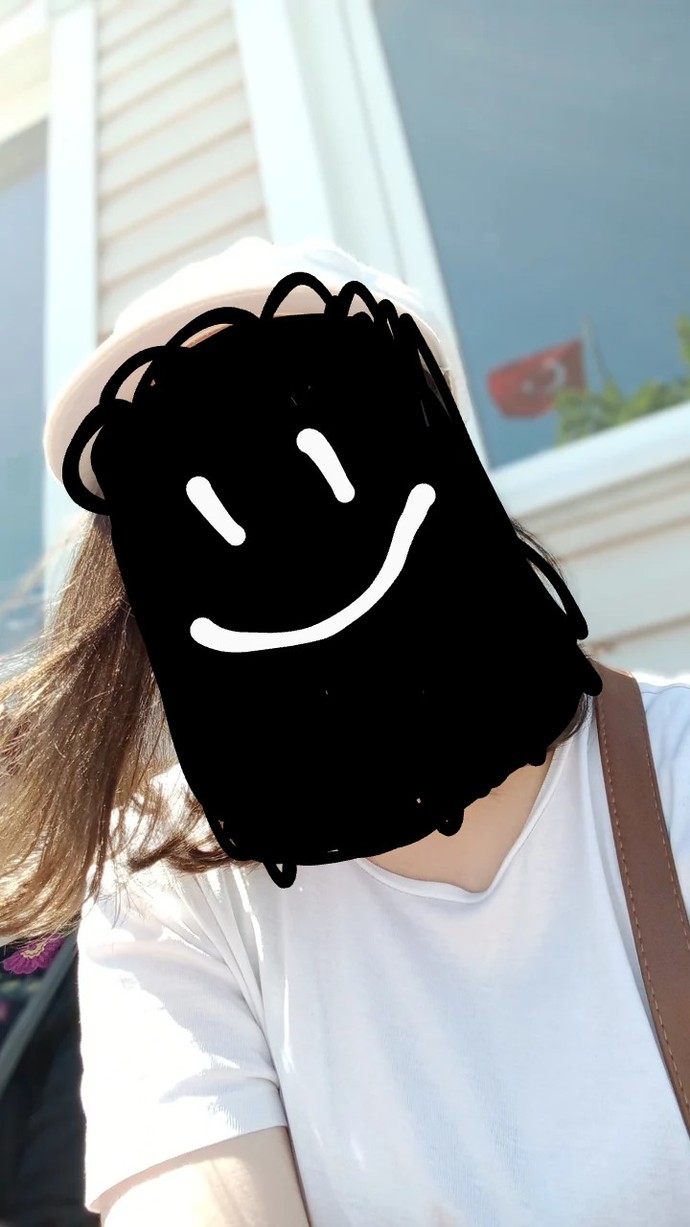 Rastgele çekildiğimiz fotoğraflar ve tesadüfen tanıştığımız insanlar neden hep güzel çıkar ki?