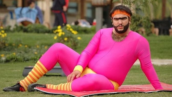 Erkeğin evde kadınlarla birlikte spor yapması nasıldır?