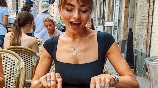 Kahkaha atmak ayıp mıdır?