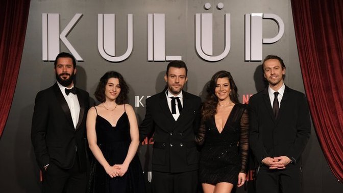 Kulüp dizisinin 2. sezon çekimleri bugün başlayacak. Siz diziyi izliyor musunuz, yeni sezon bekliyor musunuz?