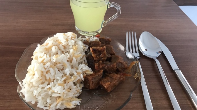 Eti bulgur pilavı ile mi pirinç pilavı ile mi seversiniz?