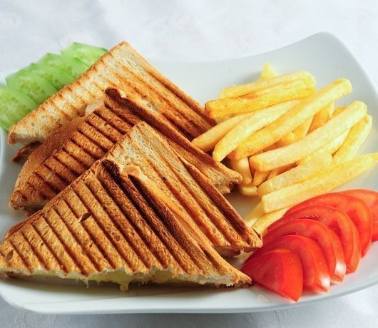 Tostun yanında patates kızartması yer misiniz?