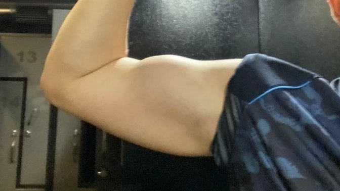 Sizce bu biceps kaç cm'dir?