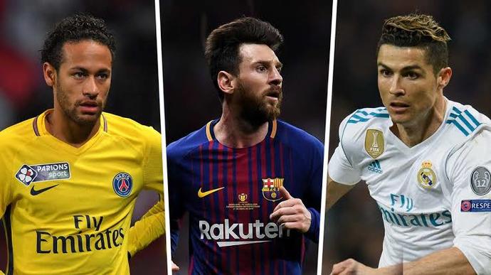 Sizce bir futbolcu için hangisini başarmak daha zordur?