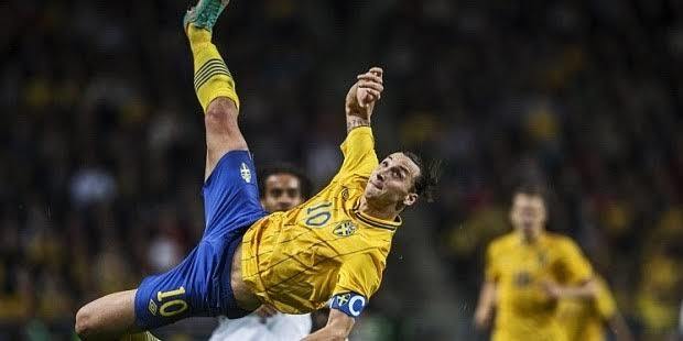 Sizce bir futbolcu için hangisini başarmak daha zordur?