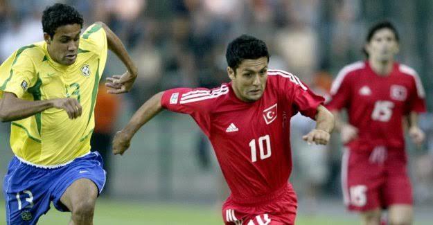 Ballon dOr adayı olmuş 3 türk futbolcudan birisi ödülü kazanacak olsaydı, hangisinin kazanmasını isterdiniz?