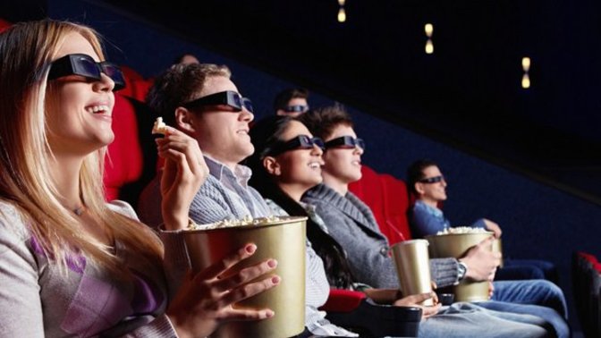 Beraber film izleyebileceğiniz birileri var mı?