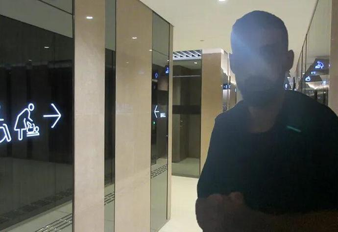 Kadınlar tuvaletinde yabancı uyruklu biri yakalandı! Ceza mı almalı, sınırdışı mı edilmeli?