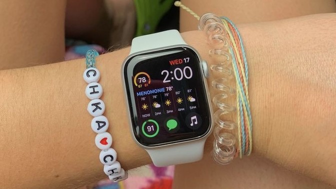 Apple akıllı saate 4 bin TL verilir mi?