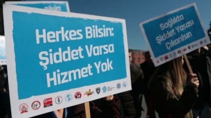 Konya'da bir doktorun öldürülmesi üzerine TTB 2 günlük greve gidiyor. Sağlık çalışanları neden korunamıyor?