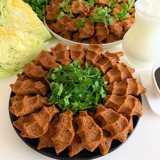 Favoriniz çiğ köfte mi kısır mı?