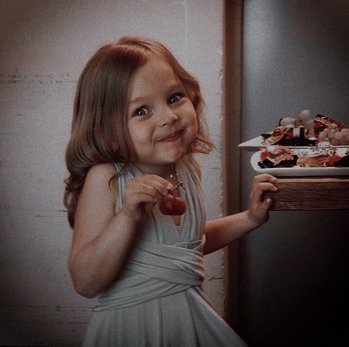 Ya sen bal mısın, şeker misin? Yerim seniii!! 😍🍒