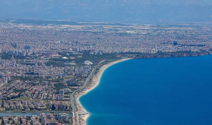 Adana mı daha sıcak yoksa Antalya mı ?