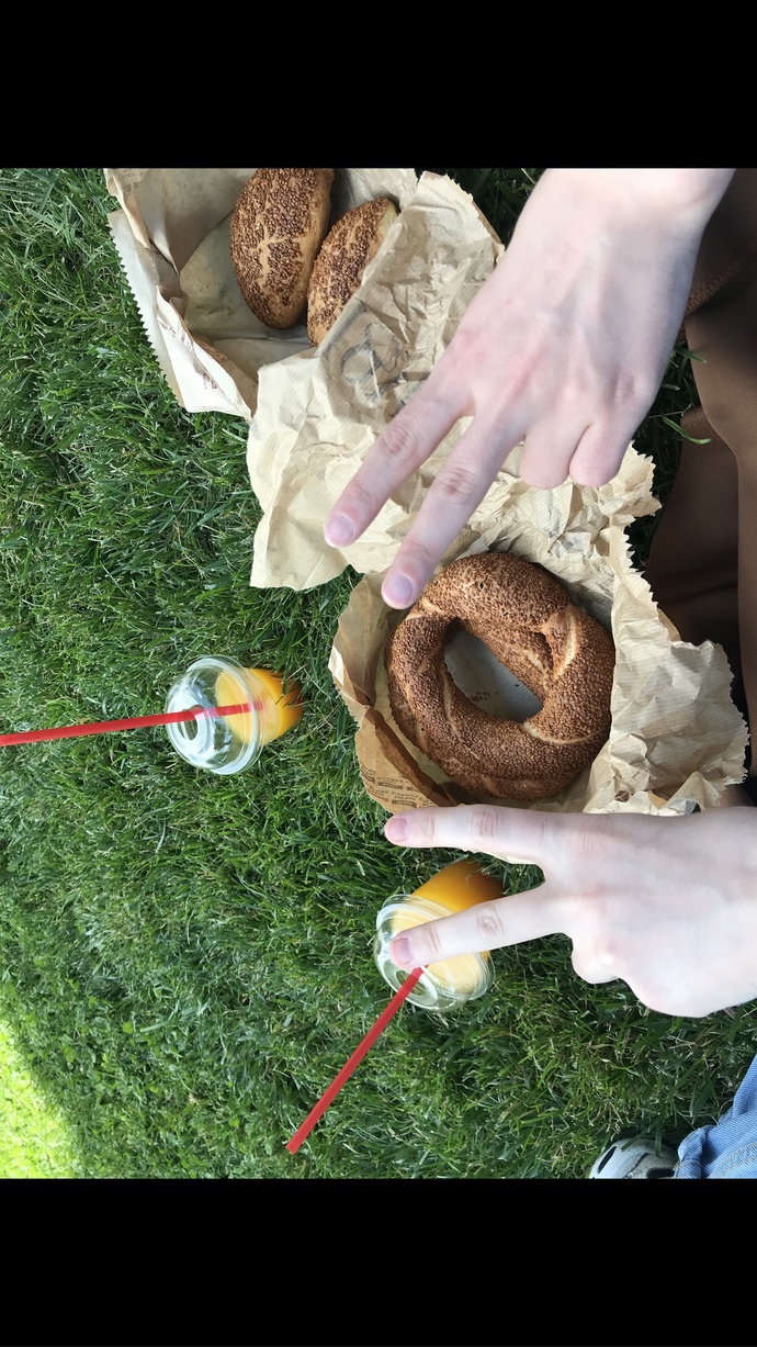 Kahvaltıda simit-poğaça yemeyi sever misiniz?