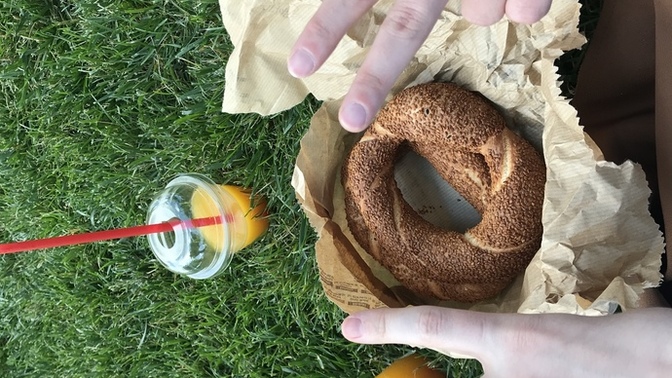 Kahvaltıda simit-poğaça yemeyi sever misiniz?