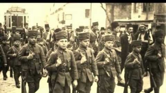 Göbek attığımız hikayesi hüzünlü olan şarkılarımız neler?