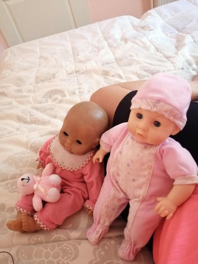 Eski oyuncaklarımı buldum ileride çocuklarım oynasın diye yanıma alsam saçma mı olur?