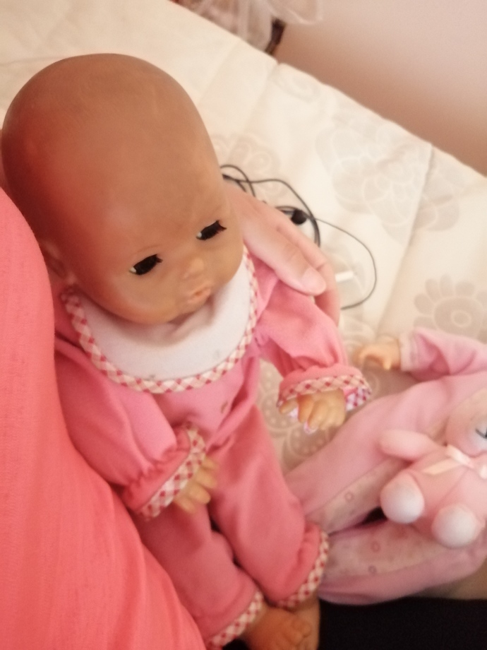 Eski oyuncaklarımı buldum ileride çocuklarım oynasın diye yanıma alsam saçma mı olur?