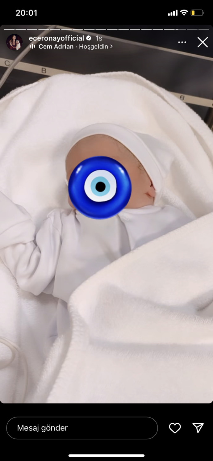 Ece Ronayın bügün oğlu oldu. Çok şanslı değil mi?