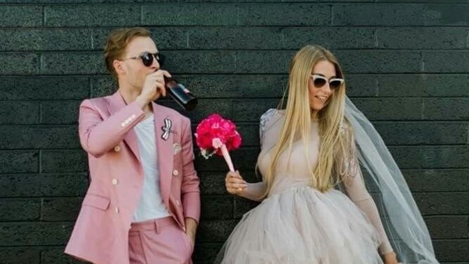 Pembe renk erkeklere yakışır mı?