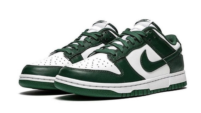 Orjinal ithal faturasız dunk low mu alsam yoksa faturalı orjinal adidas mı?
