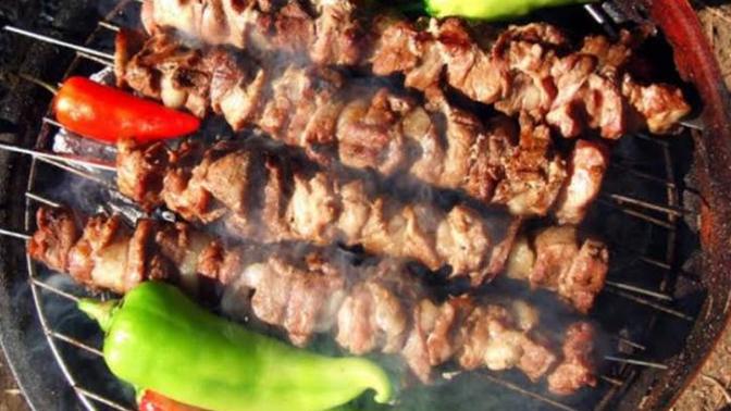Sac kavurma mı, Mangal mı?