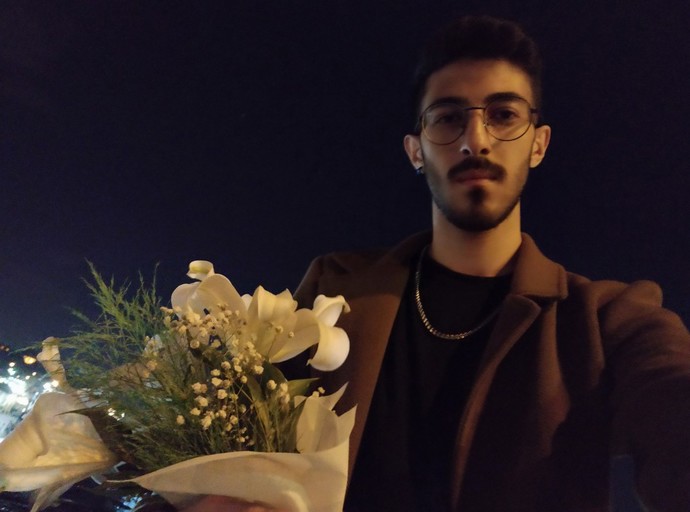 İlk buluşmaya jean ve tişört giyip gelen erkekle bir daha görüşülür mü?