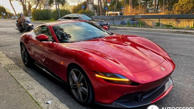 Kızlar Ferrari'si olan erkekle sevgili olur musunuz?