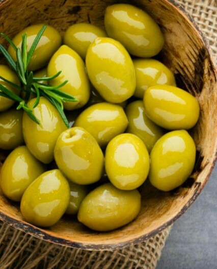 Alışverişte hangisini alıyorsunuz  yeşil zeytin mi siyah zeytin mi ?