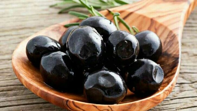 Alışverişte hangisini alıyorsunuz yeşil zeytin mi siyah zeytin mi?