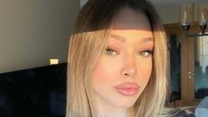 Ayliz Duman mı daha güzel, Sophi Knight mı?