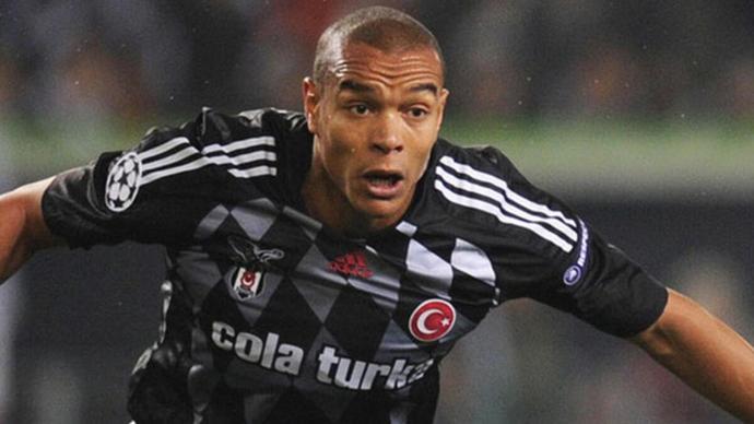 Sizce bugüne kadar Türkiye'ye gelmiş en fiyasko transfer hangisidir?