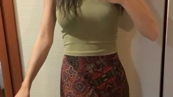 Uzun elbise etek giyen kızlar hakkında ne düşünüyorsunuz t?