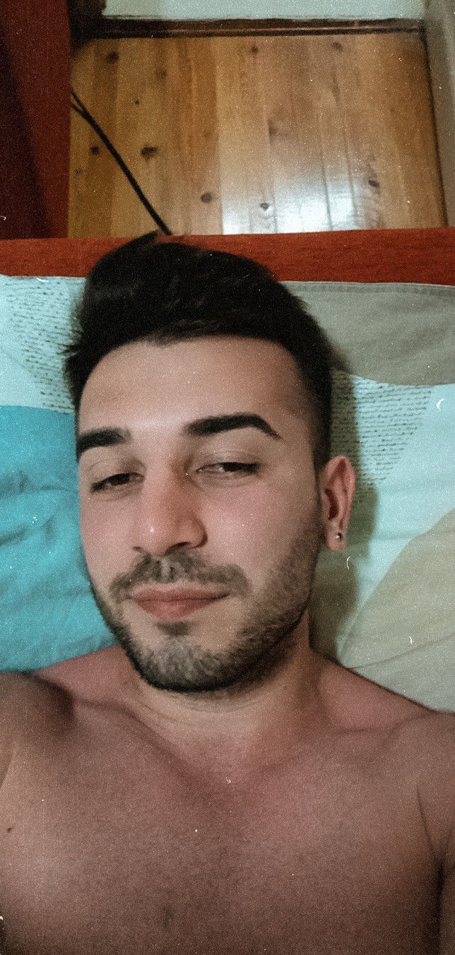 Sizce halka küpe yakışır mı?