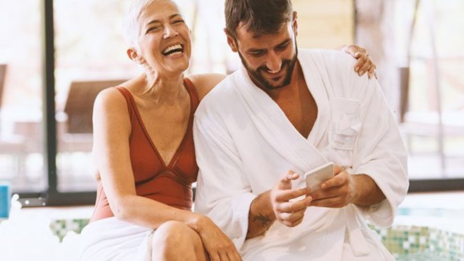 Kadınlar kendilerinden küçük erkekler ile ilişkiye başlayabilir mi?